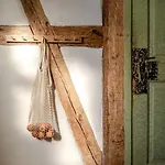 Landhauswolfsruh - Historischer Dreiseitenhof In Brandenburg - Sauna - Familie-freunde-retreat *