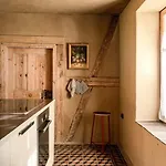 Landhauswolfsruh - Historischer Dreiseitenhof In Brandenburg - Sauna - Familie-freunde-retreat