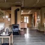 Landhauswolfsruh - Historischer Dreiseitenhof In Brandenburg - Sauna - Familie-freunde-retreat