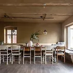 Landhauswolfsruh - Historischer Dreiseitenhof In Brandenburg - Sauna - Familie-freunde-retreat *