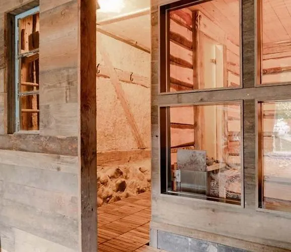 Villa Landhauswolfsruh - Historischer Dreiseitenhof In Brandenburg - Sauna - Familie-freunde-retreat