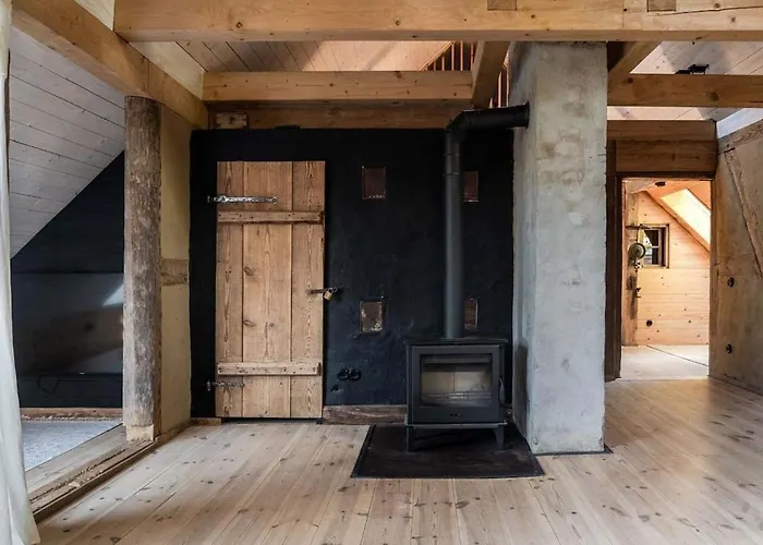 Villa Landhauswolfsruh - Historischer Dreiseitenhof In Brandenburg - Sauna - Familie-freunde-retreat