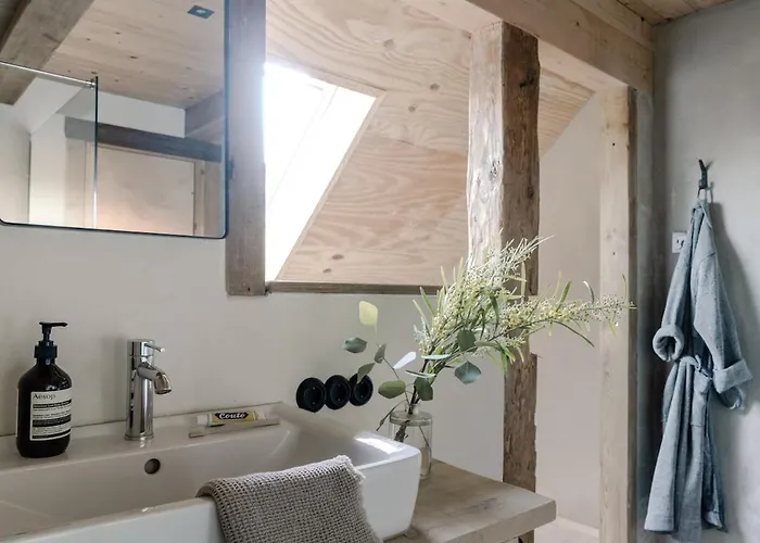 Landhauswolfsruh - Historischer Dreiseitenhof In Brandenburg - Sauna - Familie-freunde-retreat *