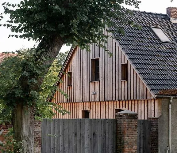 Villa Landhauswolfsruh - Historischer Dreiseitenhof In Brandenburg - Sauna - Familie-freunde-retreat